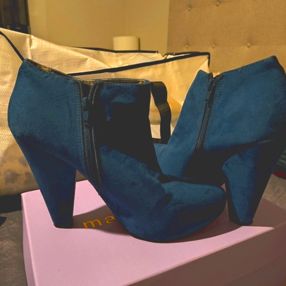 Guess Teal Green Suede Ankle Boots